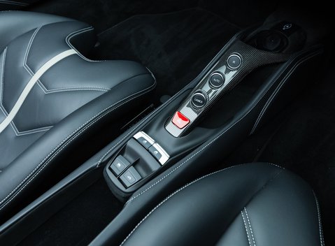 Ferrari 488 Spider 22