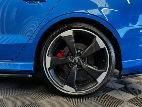 Audi RS3 2.5 TFSI Audi Sport Edition Saloon 4dr Petrol S Tronic quattro Euro 6 (s/s) 8