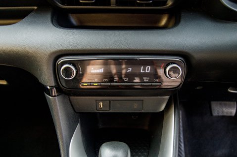 Toyota Yaris ICON FHEV 32