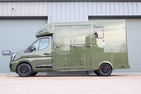 Renault Master BRAND NEW 3.5 TON STALLION BUILD EXTREME HEAVY DUTY HORSEBOX FROM SEEKER  7
