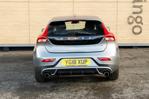 Volvo V40 T2 R-DESIGN NAV PLUS 6