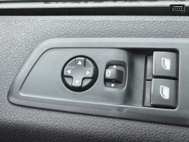 Peugeot Expert MWB L2H1 Bluehdi Professional Premium Plus Air Con Cruise SELECT 23