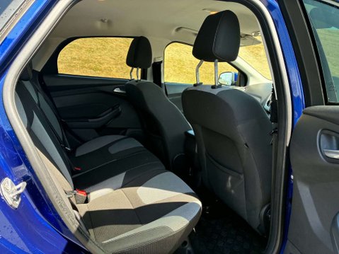 Ford Focus 1.0 Focus Zetec S T 5dr 11