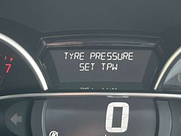 Renault Clio 0.9 Clio Iconic TCe 5dr 23