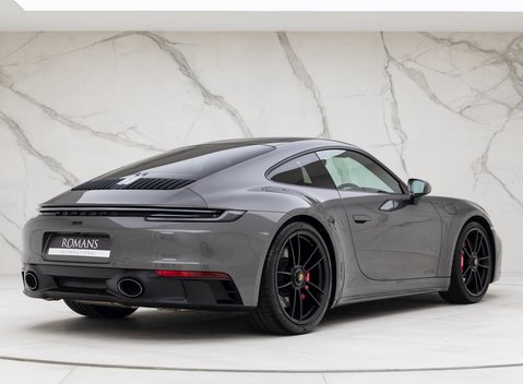 Porsche 911 Carrera GTS (992) 7