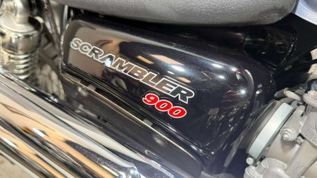 Triumph Scrambler 2014 ONLY 11K EXCELLENT CONDITION LONG MOT WARRANTY 19