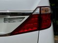 Toyota Vellfire G Edition V6 Sunroof 37