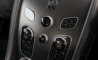 Aston Martin Vantage GT8 18