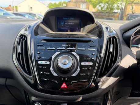 Ford B-Max TITANIUM NAVIGATOR 16