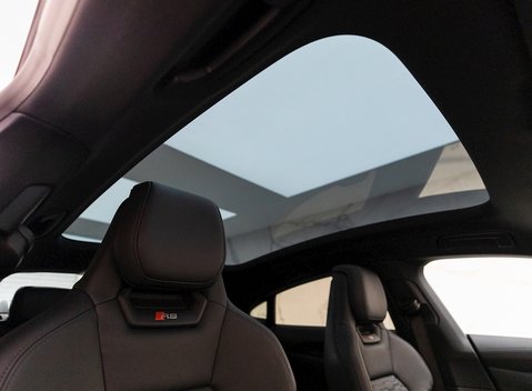 Audi RS E-Tron GT 12