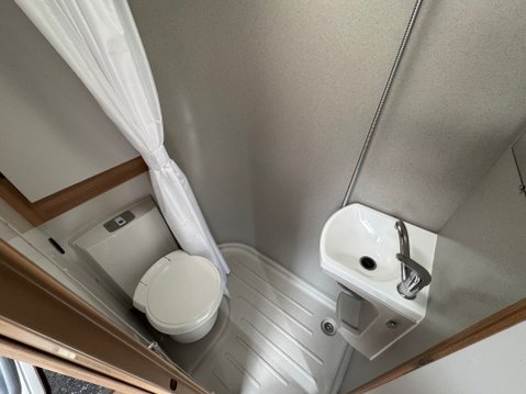 Bailey Discovery D4-2 AWAITING PREPARATION 4