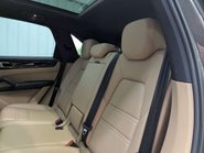 Porsche Cayenne 3.0 Cayenne V6 Auto 4WD 5dr 65