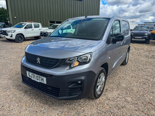 Peugeot Partner AUTO SWB L1H1 Low Roof Asphalt Air Con Alloys Sensors Cam EURO 6 NO VAT 2