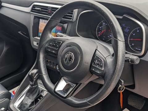 MG ZS EXCLUSIVE 14