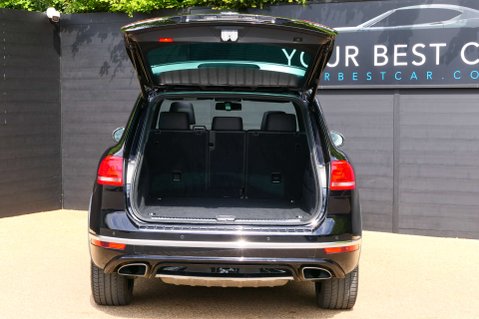 Volkswagen Touareg 3.0 Touareg V6 R-Line TDI BlueMotion Technology Auto 4WD 5dr 17