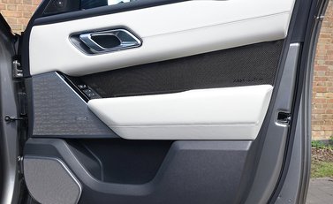 Land Rover Range Rover Velar First Edition P380 12
