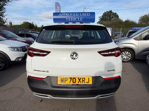 Vauxhall Grandland X 1.2 Turbo Elite Nav Premium Euro 6 (s/s) 5dr 9