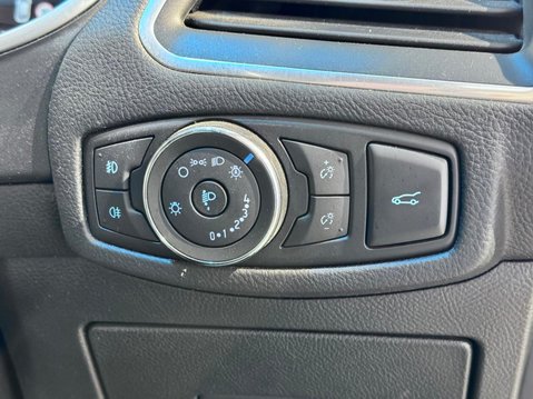 Ford Edge 2.0 TDCi Titanium Powershift AWD Euro 6 (s/s) 5dr 25