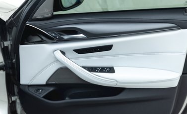 BMW M5 Competition 19