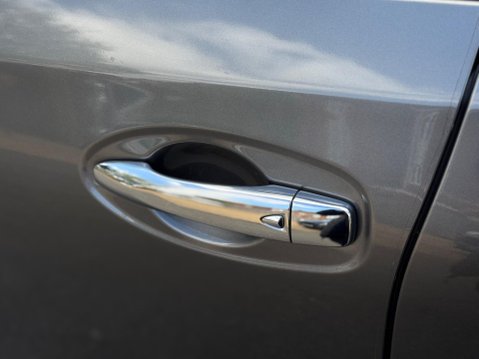 Nissan X-Trail 1.6 dCi Tekna XTRON Euro 5 (s/s) 5dr 27