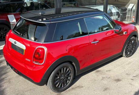 Mini Hatch Cooper 1.5 Automatic Chili / Media XL 3 door - SAT NAV - CONNECTED 10