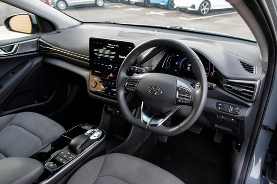 Hyundai IONIQ PREMIUM