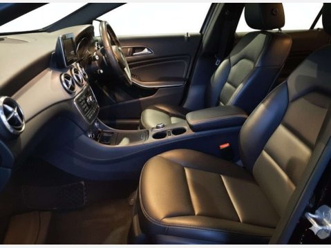 Mercedes-Benz GLA 2.1 GLA 200 Sport Premium CDi 4Matic Auto 4WD 5dr 17