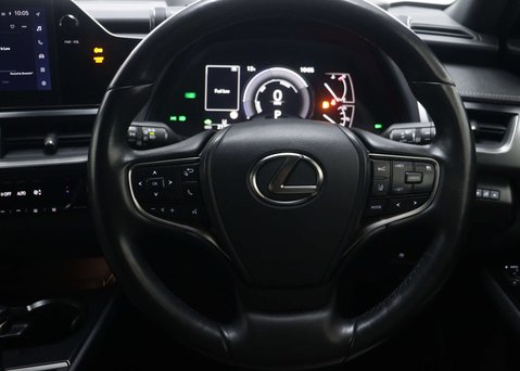 Lexus Ux 2.0 UX 250H F Sport Design 4x2 CVT 5dr 18