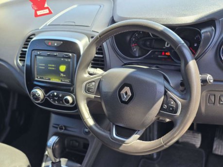 Renault Captur 1.5 dCi ENERGY Iconic SUV 5dr Diesel EDC Euro 6 (s/s) (90 ps) 33