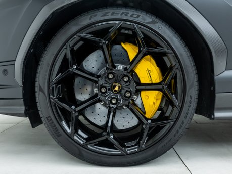 Lamborghini Urus Performante