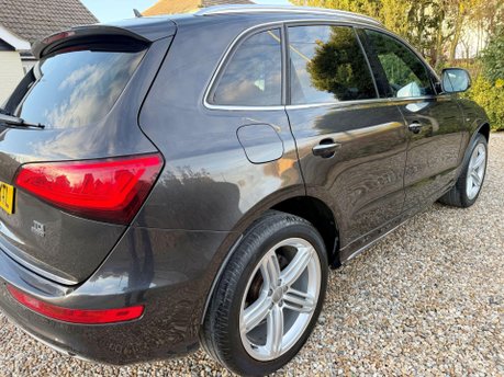 Audi Q5 2.0 TDI S line Plus S Tronic quattro Euro 5 (s/s) 5dr 8