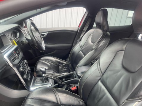Volvo V40 2.0 D2 R-Design Pro Euro 6 (s/s) 5dr 6