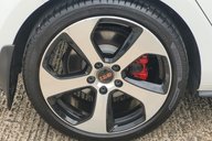 Volkswagen Golf GTI 24