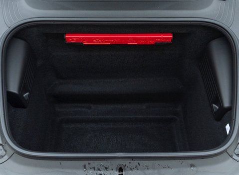 Porsche 718 Cayman GT4 27