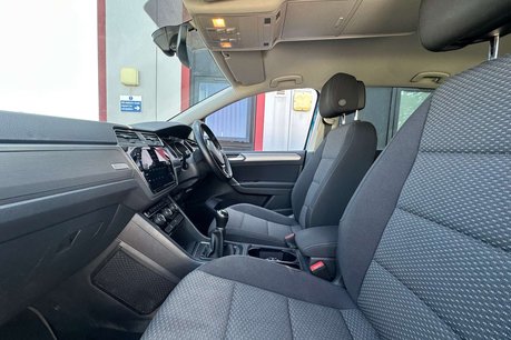 Volkswagen Touran 2.0 TDI SE MPV 5dr Diesel Manual Euro 6 (s/s) (150 ps) 25