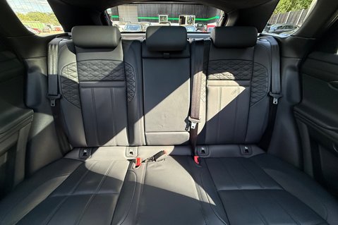 Land Rover Range Rover Evoque AUTOBIOGRAPHY MHEV - VAT Q -ONE OWNER -SLIDING PAN ROOF -PEARL SILVER 57