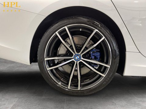 BMW 3 Series 2.0 330e 12kWh M Sport Saloon 4dr Petrol Plug-in Hybrid Auto Euro 6 (s/s) ( 10