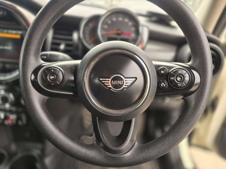 Mini Hatch 1.5 Cooper GPF Hatchback 5dr Petrol Steptronic Euro 6 (s/s) (136 ps) 32