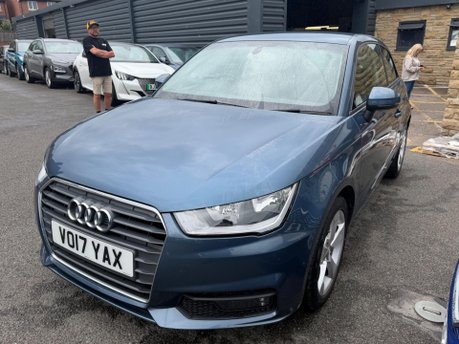 Audi A1 TFSI SPORT 5