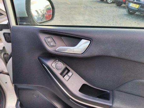 Ford Fiesta 1.0T EcoBoost Zetec Euro 6 (s/s) 5dr 33
