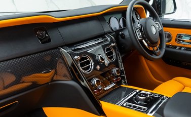 Rolls-Royce Cullinan Black Badge 22