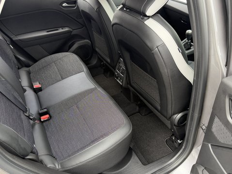 Renault Captur 1.0 TCE 90 Techno 5dr 36