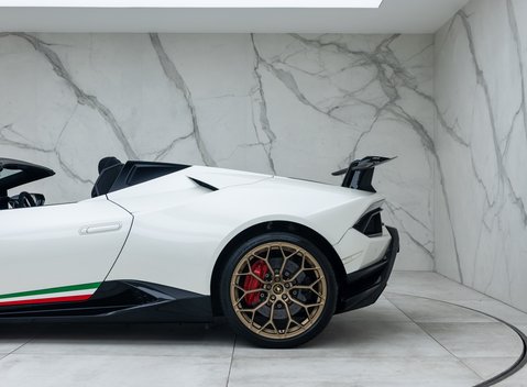 Lamborghini Huracan Spyder LP640-4 Performante 41