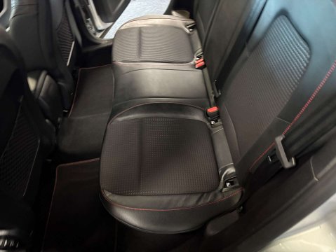 Ford Focus 1.0 Focus ST-Line X 5dr 42