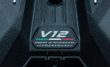 Lamborghini Revuelto 43