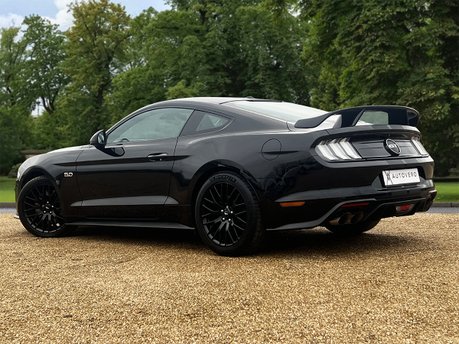 Ford Mustang GT 7