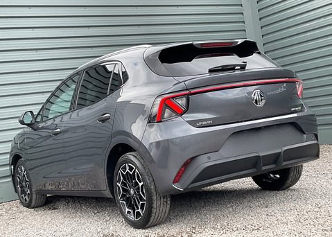 MG MG4 EV URBAN 53.9kWh PREMIUM LONG RANGE 14