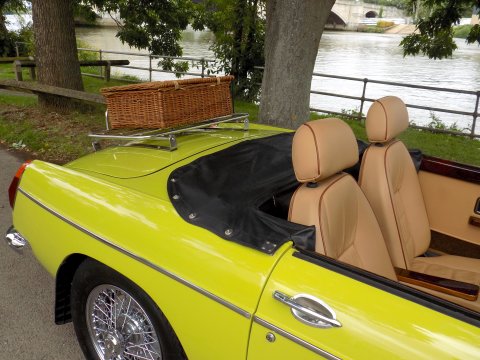 MG B ROADSTER 72