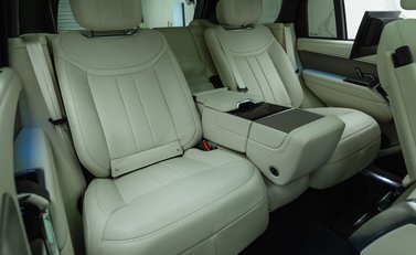 Land Rover Range Rover P530 FIRST EDITION 18