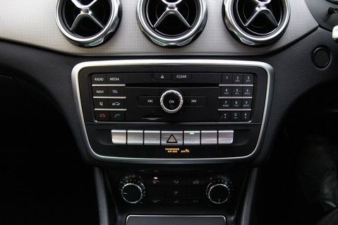 Mercedes-Benz GLA Class GLA 180 URBAN EDITION 30